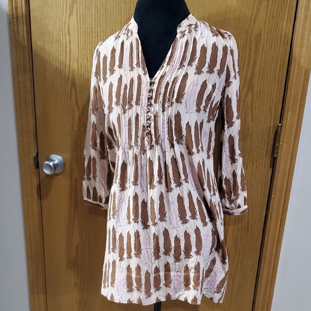 Fossil White and Brown Buttoned Tunic with 3/4 Sleeves